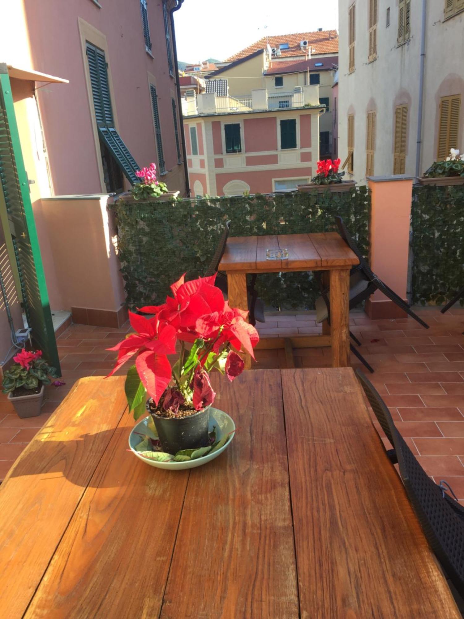 לינה וארוחת בוקר ואראצה La Terrazza מראה חיצוני תמונה